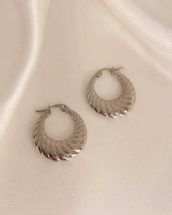 Σκουλαρίκια Κρίκοι Ανάγλυφοι Φλατ ασημένια
