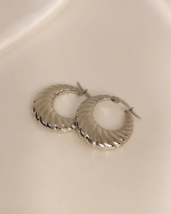 Σκουλαρίκια Κρίκοι Ανάγλυφοι Φλατ ασημένια