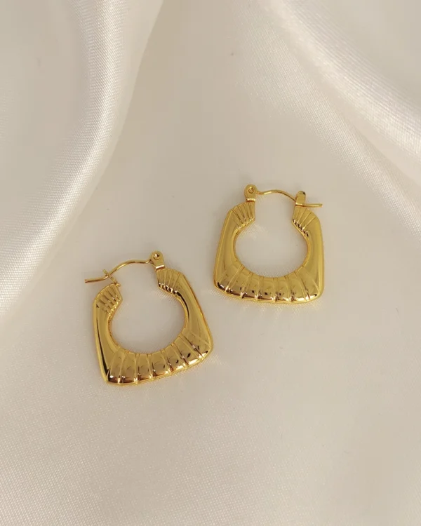 Σκουλαρίκια Κρίκοι Τετραγωνισμένοι με Σχέδιο χρυσά