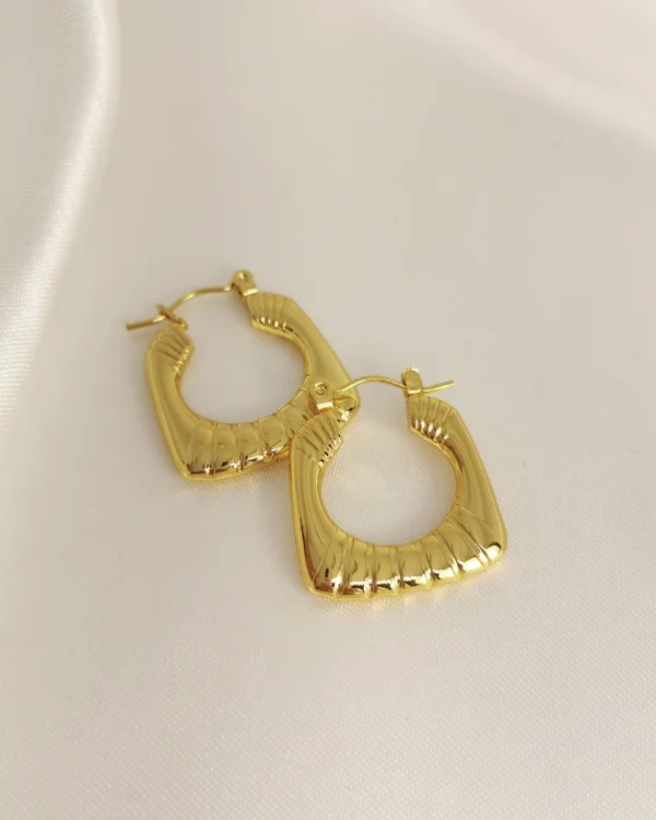 Σκουλαρίκια Κρίκοι Τετραγωνισμένοι με Σχέδιο χρυσά