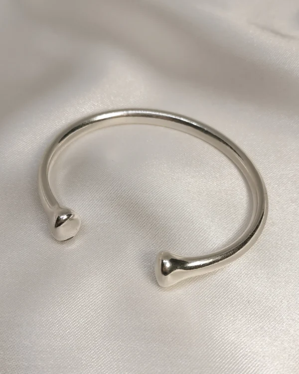 Βραχιόλι χειροπέδα Septum ασημένιο