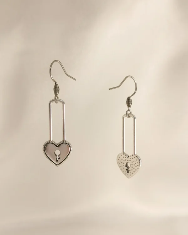 Untitled266_20250515175042_result Σκουλαρίκια Κρεμαστά Κλειδαριά Καρδιά ασημένια