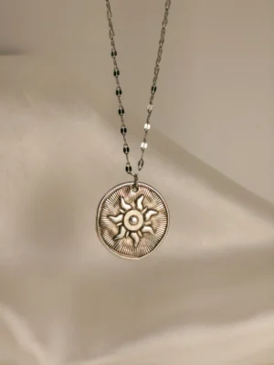 Κολιέ Ήλιος ανάγλυφος διπλής όψης ασημένιο