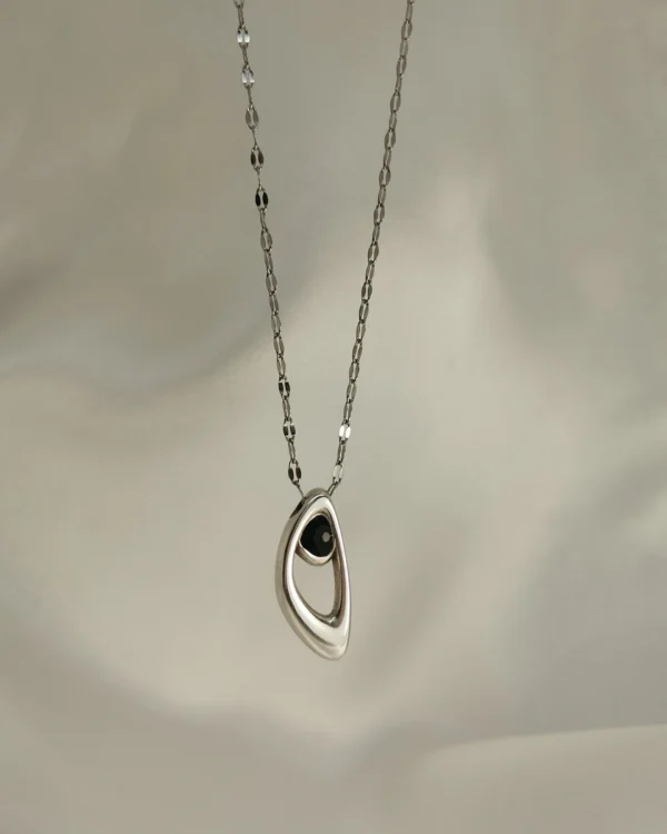 Κολιέ Γεωμετρικό στοιχείο μαύρη πέτρα ασημένιο