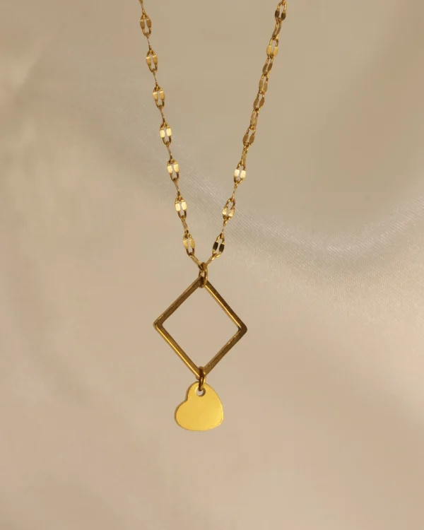 IMG_20250422_123631_result Κολιέ τετράγωνο Καρδούλα χρυσό