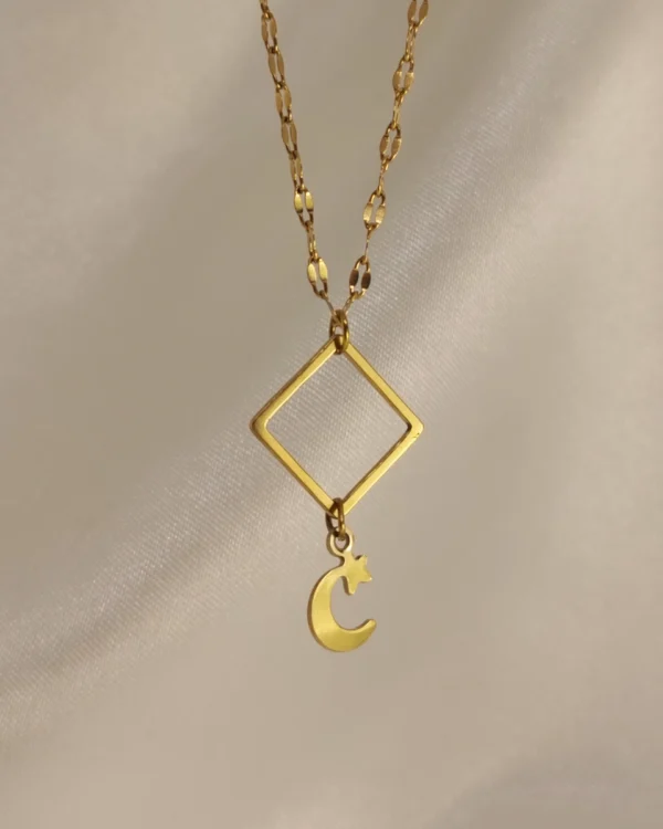 IMG_20250422_133400 (1)_result Κολιέ Τετράγωνο Φεγγαράκι χρυσό