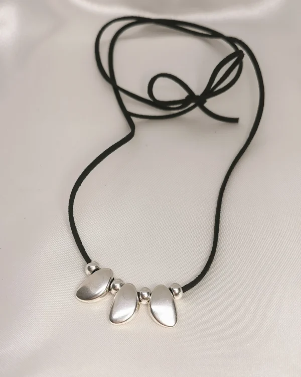 Κολιέ Κορδόνι σύνθεση δόντι ασημένιο