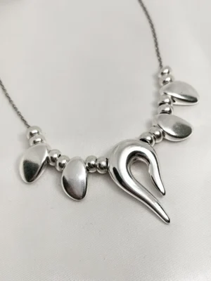 Κολιέ σύνθεση Οργανικό στοιχείο κεντρικό ασημένιο