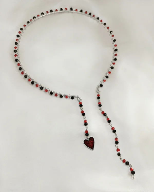 Κολιέ Σταθερής εφαρμογής με κόκκινες μαύρες χάντρες ασημένιο